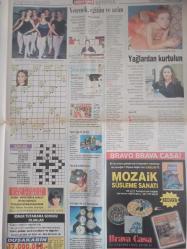 Kelebek Magazin Gazetesi - 11 Haziran 1998 - Estetik Çılgınlığı - Bu Daha Başlangıç - Çağla Şikel - Pakize Suda - Kim korkar estetikten? - Yasemin Boran - Hayat, sanat ve saygı - Güzin Abla - Hayatım Allak Bullak - Gündüz Tezmen - Güngörmüşler (Kavanagh) - Fatoş (Chic Young) - Dedektif Nik - Bizimkiler (Ersin Burak) Çizgi Romanları - Yetenek, eğitim ve azim - Yağlardan Kurtulun - Spor Giyim Şıklığı - Zamanı ve sizi hatırlasın - Zengin Seçenekler - Polis Akademisi 6 - Az laf bol müzik - Ermeni Dosyası - Zabıta İrfan - Selim Akçin fotoğraf ve haberi - Tam Takım Gazete