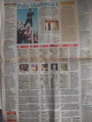 Kelebek Magazin Gazetesi - 11 Haziran 1998 - Estetik Çılgınlığı - Bu Daha Başlangıç - Çağla Şikel - Pakize Suda - Kim korkar estetikten? - Yasemin Boran - Hayat, sanat ve saygı - Güzin Abla - Hayatım Allak Bullak - Gündüz Tezmen - Güngörmüşler (Kavanagh) - Fatoş (Chic Young) - Dedektif Nik - Bizimkiler (Ersin Burak) Çizgi Romanları - Yetenek, eğitim ve azim - Yağlardan Kurtulun - Spor Giyim Şıklığı - Zamanı ve sizi hatırlasın - Zengin Seçenekler - Polis Akademisi 6 - Az laf bol müzik - Ermeni Dosyası - Zabıta İrfan - Selim Akçin fotoğraf ve haberi - Tam Takım Gazete