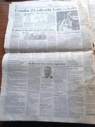 Cumhuriyet Gazetesi - 11 Şubat 1995 - Kurucusu Yunus Nadi - İlhan Selçuk - Toktamış Ateş - Yıldırım Aktuna'dan Yaşar Kemal'e Destek - Umutlar 24 Milyarlık Loto'ya kaldı - Cine 5 İle 3 Büyükler Arasında Tek Tip Anlaşması - Et Balık Kurumu Yağmasına Dur - Bayram Meral Hak İş Yağmadan Payını Alacaktı - Sanatçılardan Onur Savaşımı - Tomris Uyar - Orhan Alkaya - Ümit Kıvanç - Murathan Mungan - Türkiye'den Irak'a Üç Önemli Mesaj