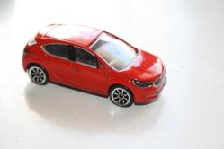 majorette DS4   OYUNCAK ARABA KOLLESKİYON (( DELİKLİ RAF KUTU