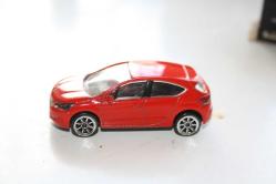 majorette DS4   OYUNCAK ARABA KOLLESKİYON (( DELİKLİ RAF KUTU