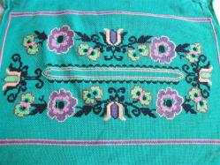 ETAMİN ÜZERİNE KANAVİÇE İŞLEMELİ - PANO GİBİ KIRLENT - ARKASI YOK - 41X52 CM- BURSA ÇEVRESİNDEN