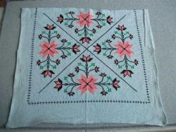 ETAMİN ÜZERİNE KANAVİÇE İŞLEMELİ - KIRLENT - 50X57 CM- BURSA ÇEVRESİNDEN