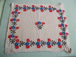 ETAMİN ÜZERİNE KANAVİÇE İŞLEMELİ - KIRLENT - 43X50 CM - ARKASI YOK- BURSA ÇEVRESİNDEN