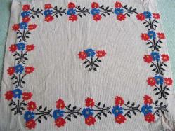 ETAMİN ÜZERİNE KANAVİÇE İŞLEMELİ - KIRLENT - 43X50 CM - ARKASI YOK- BURSA ÇEVRESİNDEN