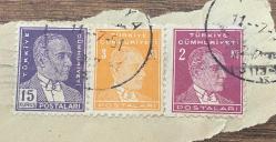 Mektup Zarfından Kesilmiş  / Postadan Geçmiş Üçlü Pul Filateli - 11 Temmuz 1951 Damgalı -  ATATÜRK , 15 KURUŞ / ATATÜRK , 3 KURUŞ / ATATÜRK , 2 KURUŞ -  Türkiye Cumhuriyeti