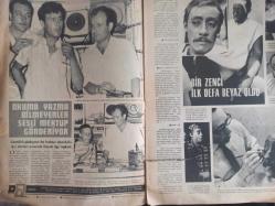 7 Gün Haftalık Aktüalite Sinema Tiyatro Müzik ve Magazin Dergisi - 21 Eylül 1969 - Ajda Pekkan - Okuma Yazma Bilmeyenler Sesli Mektup Gönderiyor - Bir Zenci İlk Defa Beyaz Oldu - Ölümsüz Hikayesi - L. Trinlignant - İrene Papas - Pierre Dux - Jacques Perrin - Engin Cezzar Yolun Yarısında - Leyla Gencer - Gülriz Sururi - Bütün Dünyada Seks Çılgınlığı Polisi Bile Şaşırttı - Ajda Pekkan Yorgun Bezgin Ama Gelecekten Çok Ümitli - Bilmece Bulmaca - Ulvi Okar - İpi Çekince Ne Olacak - Bekleyiş Hikayesi - Arın Göktan - Puro Sabun Reklamı - Türklerin Türk Yemeklerinin ve Atatürk'ün Hayranı Bir İngiliz: Lady Harris - Beyaz Perde Unutulmayan İsimler - Bir Yandan Hafif Müzik - Bir Yandan Alaturka - Bir Yandan Çocukları - Bir Yandan Bestelerle 24 Saati de Dolu Bir Sanatçı Nesrin Sipahi fotoğraf ve haberi - Tam Takım Dergi