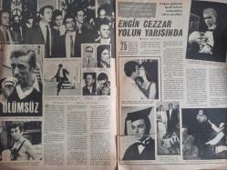 7 Gün Haftalık Aktüalite Sinema Tiyatro Müzik ve Magazin Dergisi - 21 Eylül 1969 - Ajda Pekkan - Okuma Yazma Bilmeyenler Sesli Mektup Gönderiyor - Bir Zenci İlk Defa Beyaz Oldu - Ölümsüz Hikayesi - L. Trinlignant - İrene Papas - Pierre Dux - Jacques Perrin - Engin Cezzar Yolun Yarısında - Leyla Gencer - Gülriz Sururi - Bütün Dünyada Seks Çılgınlığı Polisi Bile Şaşırttı - Ajda Pekkan Yorgun Bezgin Ama Gelecekten Çok Ümitli - Bilmece Bulmaca - Ulvi Okar - İpi Çekince Ne Olacak - Bekleyiş Hikayesi - Arın Göktan - Puro Sabun Reklamı - Türklerin Türk Yemeklerinin ve Atatürk'ün Hayranı Bir İngiliz: Lady Harris - Beyaz Perde Unutulmayan İsimler - Bir Yandan Hafif Müzik - Bir Yandan Alaturka - Bir Yandan Çocukları - Bir Yandan Bestelerle 24 Saati de Dolu Bir Sanatçı Nesrin Sipahi fotoğraf ve haberi - Tam Takım Dergi