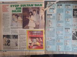 TV'DE 7 Gün Haftalık Aktüalite Sinema Tiyatro Müzik ve Magazin Dergisi - 10 Temmuz 1978 - Melike - Edip Akbayram - Timur Selçuk - Selda Alkor - Genco Erkal - Hikmet Feridun Es - Antalya'da Beraberlik Andı - Ayten Alpman - Madalyonun 2 Yüzüyle Antalya 78 - Domatese Hayır! Hıyara Evet! - Nil Burak - Yurdanur - Orhan Şener - Güzide Kasacı - Bu Ortaklık Dişçi Koltuğunda Kuruldu - Ayşe Onarır - Nuri Kantar - Bülent Özveren - Rudy Jordache - Ayşegül Atik - Cenk Koray - Nazan balkırtan - Dost KAra Günde Belli Olur - Çiçeği Burnunda İki Deniz Kurdu - Tanju Okan - Fikret Kaptan - Yaktın Bizi Erdoğan Bey - Madigan Losyon Reklamı - Eyüp Sultan'dan Bir Dilek - Tv'de Sinema'da Bu Hafa - Böyle Ölüm Düşman Başına - Françoise Dorleac - King's Tişört Reklamı fotoğraf ve haberi - Dergi Tam Değildir Sadece 26 Sayfası Mevcuttur