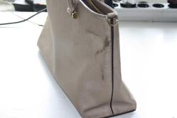 PİERRA CARDİN ORJİNAL EL  ÇANTASI DETAYLAR RESIMDE 2'EL SAGLAM (YENİ KOLİ 5