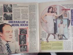 TV'DE 7 Gün Haftalık Aktüalite Sinema Tiyatro Müzik ve Magazin Dergisi - 16 Mart 1981 - Müjde Ar - Zerrin Özer - Zerrin Hipnozla Zayıflıyor - Cliff Barnes - Sue Ellen - Onlar Artık Türk Değil - Paris Katliamı ve TRT - Özgürlüğünü Arayan Adam! - Müjde Ar da Mercedesliler Kervanına Katıldı - Tursil Deterjan Reklamı - Döndü Biracıya Aşık Oldu - İhsan Yüce - Ayhan Ülker - Mete Sezer - Gülçin Ülker - Defne Yalnız - Selçuk Özer -Muammer Esi - Bülent Ersoy - Avrpua, Bizi Böyle Seyredecek  - Jock Ewing - Öz Evladımın Ölüm Fermanını Nasıl İmzaladım - Floran Diş Macunu Reklamı - Program - Serbülent Yasun - Belkıs Akkale - Bedia Akartürk - Hülya Süer - Amerikalılar'ın Moral Hocası - Selma Güneri - Kendi Gitti Sesi Kaldı! - Sezer Güvenirgil - Asker Olamayan Adam - TRT Teftiş Verdi - Punduna Getirdiler Dansözü Ekrana Çıkardılar - 1981 Yerli Dizilerin Altın Yılı fotoğraf ve haberi - Dergi Tam Değildir Sadece 30 Sayfası Mevcuttur