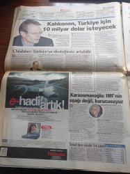 Hürriyet Gazetesi - 14 Kasım 2001 - Rahmi Koç Şeref Koltuğuna Çıkıyor - Mustafa Koç - Küçükarmutlu'ya Türk Bayrağı Dikildi - Sinemis Candemir Tarkan'la Öpüştü Aileden Veto Yedi - Dünya Kupası Finalleri İçin Avusturya İle Kapışıyoruz - Ali Sami Yen Stadı - Okan Buruk - Afganistan'da Hayata Dönüş - Taliban Kaçtı Halk Berbere Koştu