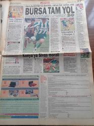 Hürriyet Gazetesi - 1 Nisan 2001 - Tarkan Cortes'i Beğenmedi - Yılmaz Erdoğan - Mehmet Ali Erbil - Real Madrid Figo İle Vurdu - Galatasaray Şahlandı - Dinç Bilgin'in Gözaltını Hızlandıran Mektup - Demi Moore Kızlarıyla İstanbul'da - Kemal Derviş Pes Etmez - Van Damme'den Önce Sukarnoya Servis