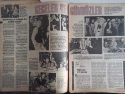 TV'DE 7 Gün Haftalık Aktüalite Sinema Tiyatro Müzik ve Magazin Dergisi - Bu da Brodway'den Bir Görüntü - 17 Şarkıya 12 Kıyafet - Binbir Yüzlü Raffella - Raffaella Carra ile 3 Gün 3 Gece - Halit Kıvanç - Gölgedeki Gizli Nişanlı - Geceler ve Gündüzler - Yumurtanın Sarısı - Lana Turner - Fred May - Ertan Anapa - Funda Anapa - Pekcan Koşar - Selma Koşar - Lavado Banyo Odası Reklamı - Erol Evgin - Aşık Veysel - Ekran Ancak Böyle Güzelleşir - Saadet Yılmaz - Fırçana Vurulayım Nokta - Cemile Kutgün'de Büyük Değişiklik Var - Giray Elmalı - Filiz Makarna Reklamı - Gökben - Deniz Gökçer - Işın Yenersu - Zerrin Özer - Süleyman Turan - Türkan Şoray - Kemal Öncü - Eyüp Öncü - Güllü'de Ölümden Döndüm fotoğraf ve haberi - Dergi Tam Değildir Sadece 22 Sayfası Mevcuttur - Dergi Kapağı Yoktur