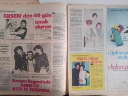 TV'DE 7 Gün Haftalık Aktüalite Sinema Tiyatro Müzik ve Magazin Dergisi - Bu da Brodway'den Bir Görüntü - 17 Şarkıya 12 Kıyafet - Binbir Yüzlü Raffella - Raffaella Carra ile 3 Gün 3 Gece - Halit Kıvanç - Gölgedeki Gizli Nişanlı - Geceler ve Gündüzler - Yumurtanın Sarısı - Lana Turner - Fred May - Ertan Anapa - Funda Anapa - Pekcan Koşar - Selma Koşar - Lavado Banyo Odası Reklamı - Erol Evgin - Aşık Veysel - Ekran Ancak Böyle Güzelleşir - Saadet Yılmaz - Fırçana Vurulayım Nokta - Cemile Kutgün'de Büyük Değişiklik Var - Giray Elmalı - Filiz Makarna Reklamı - Gökben - Deniz Gökçer - Işın Yenersu - Zerrin Özer - Süleyman Turan - Türkan Şoray - Kemal Öncü - Eyüp Öncü - Güllü'de Ölümden Döndüm fotoğraf ve haberi - Dergi Tam Değildir Sadece 22 Sayfası Mevcuttur - Dergi Kapağı Yoktur