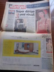 Hürriyet Gazetesi - 13 Nisan 2001 - Güney Afrika Futbol Maçında Tribünde Facia - Özer Altın Ben Olmaz Diyince Zeki Müren Kestirmedi - TÜSİAD'dan Hükümete Tarihî Çağrı Cesur Olun Kaybedecek Bir Şeyiniz Yok - Fransız Elçi Kemal Derviş'i Bizim Bakan Sandım - Sıfır Atma Uzmanı Geliyor