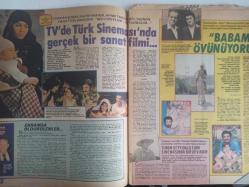 TV'DE 7 Gün Gong Haftalık Aktüalite Sinema Tiyatro Müzik ve Magazin Dergisi - 4 Haziran 1984 - Halit Kıvanç - Emel Sayın - Türkan Şoray - Romina Power - Al Bano - Zeynep Özal - Erdoğan Sevgin - Dört Tarih Dört Ramazan - Bedia Akartürk - Türkan Şoray - Kadir İnanır - Ahmet Mekin - Hikmet Feridun Es - Sami Ayanoğlu - Bora Ayanoğlu - Turan Seyfioğlu - Nilgün Akçaoğlu - Yayla Margarin Reklamı - Yedigün Gazoz Reklamı - Gülşah - Hülya Koçyiğit - Gonzo Gates - Stanley Riverside - Steve Mc Queen - Gençliğin Taptığı Tatlı Serseri - İbrahim Şevki Atasagun - Vahit Halefoğlu - Cemile Kutgün - Seden Kızıltunç - Cihat Tamer - İlhan İrem - Tolga Han - Shakin Stevens - Edip Akbayram - Banu - Alpay - Naki Turan Tekinsav - Agatha Cristey - Laurel acall - Albert Finney - Tunca Toskay - Yıldırım Gürses - Ender Asman - Esen Ünür - Emel Sayın - Rothmans Sigara Reklamı - Arçelik Buzdolabı Reklamı fotoğraf ve haberi - Tam Takım Dergi