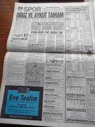 Hürriyet Gazetesi - 27 Mayıs 1994 - Trabzonspor'da Şota Arçil Umudu - Fenerbahçe'de Oğuz Çetin Aykut Kocaman Tamam - Yekta Güngör Özden'e Ağır Suçlama - İçişleri Bakanı Nahit Menteşe'ye Dayak Gensorusu - DEP Başbakan Tansu Çiller Yargıya Müdahale Etti - Hatip Dicle - Melih Gökçek'e Soruşturma - PKK'nın Adam Kaçırma Tekneleri Ele Geçirildi - Kaçak Banker Şahap Berker Yakalandı - Medyum Memiş'e Sahtecilikten Suç Duyurusu