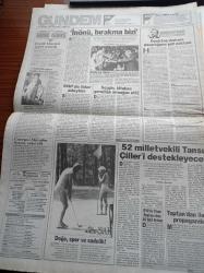 Gizli Irkçılık Raporunu Açıklıyoruz - Süleyman Seba Gordon Milne Kavgası - Fenerbahçe Fatih Terim İle Flörtleşiyor - İzmir Bergama'da Binlerce Kişi Erdal İnönü'ye Bizi Bırakma Dedi - İsmet Sezgin Kitabına Gençliğe Armağan Etti - SHP'de Lider Adayları -  Murat Karayalçın - 52 Milletvekili Tansu Çiller'i Destekleyecek - Milli Eğitim Bakanı köksal Toptan'dan İlanlı Propaganda