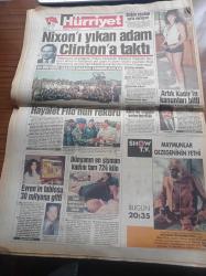 Hürriyet Gazetesi - 6 Haziran 1994 - Üç Büyük Kulübün Kurmayları Transfer Tartıştı - Hasan Özaydın - Alp Yalman - Serdar Bilgili - Rolland Garros'ta İspanyol Zaferi - Nixon'ı Yıkan Adam Bob Woodward Bill Clinton'a Taktı - Kadir İnanır - 7 İnfaz Aynı Silah - Savaş Buldan Behçet Cantürk'ün İnfazında Kullanılan Silahla Öldürüldüğü Ortaya Çıktı - Savaş Buldan'ın Cenazesinde Sıkı Önlem - Savaş Buldan'ın Abisi Necdet Buldan Cantürklerle Husumetimiz Yok- Tansu Çiller - Türksat'ın Fırlatılışı Yine Ertelendi