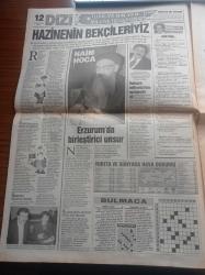 Hürriyet Gazetesi - 17 Mayıs 1994 - İran'dan Süleyman Demirel'e Gizli Mesaj - Hakan Şükür Ve Arif Erdem'den Şampiyonluk Halayı - IMF'ye Garanti Memura Zam Yok - Emlak Bankası Satılıyor - Tansu Çiller'e Muhtıra - Radyo Televizyon Üst Kurulu Başkanı Ali Baransel Oldu - Genelkurmay Başkanı Orgeneral Doğan Güreş PKK Yaz Sonuna Kadar Gündemden Düşecek