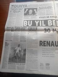 Hürriyet Gazetesi - 30 Mayıs 1994 - Fenerbahçe'de Hasan Özaydın Devri - Hakan Şükür Açtı Ağzını Yumdu Gözünü - Trabzonspor Şota Ve Arçil'i  Kaçırdı - İngiliz Gazetesinden Övgü Tansu Çiller 1996'ya Kadar Yerinde - 5 Tecavüzcüye Bayrampaşa Cezaevinde İnfaz - Rauf Denktaş'tan Hikmet Çetin'e Siz Moralimi Bozmazsanız İyiyim - Boksör Muhammed Ali - Barzani Kuvvetleri Halepçe'ye Girdi