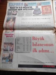 Hürriyet Gazetesi - 29 Nisan 1993 - Hülya Avşar'ın Mastürbasyon Sahnesi - Beşiktaş Yönetimi Gordon Milne İle Anlaşmaya Vardı - Milli Takım Norveç'ten Tokat Yedi - Ümraniye Çöplüğünde Metan Gazı Patladı - Yanardağdan Fışkıran Lavlar Gibi Akan Tonlarca Çöp Gecekonduların Üstün Çöktü - Çöpün Patlama Nedeni Vahşi Depolama- Devlet Bakanı Tansu Çiller Thatcher'den Taktik Aldı - Süleyman Demirel SHP İç Meselemiz Sayılır - Mesut Yılmaz Hüsamettin Cindoruk Başbakan Olamaz
