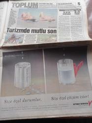 Hürriyet Gazetesi - 29 Aralık 1993 - Ligde Ve Kupada Trabzonspor Banko - Şota Ve Arçil - Daum Fenerbahçe'ye Tosladı - Süleyman Demirel Vergi Kanunu'nu Veto Edin - DYP Binasına PKK Saldırısı - ANAP'ın İstanbul Büyükşehir Belediye Başkan Adayı İlhan Kesici Nişanlısıyla - Çekiç Güç - SHP'den Sürpriz Aday Altan Öymen - Abdulkadir Aksu - Cemil Çiçek