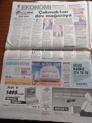 Hürriyet Gazetesi - 29 Aralık 1993 - Ligde Ve Kupada Trabzonspor Banko - Şota Ve Arçil - Daum Fenerbahçe'ye Tosladı - Süleyman Demirel Vergi Kanunu'nu Veto Edin - DYP Binasına PKK Saldırısı - ANAP'ın İstanbul Büyükşehir Belediye Başkan Adayı İlhan Kesici Nişanlısıyla - Çekiç Güç - SHP'den Sürpriz Aday Altan Öymen - Abdulkadir Aksu - Cemil Çiçek