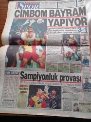 Hürriyet Gazetesi - 1 Mayıs 1994 - Fenerbahçe Kurban Kesti - Oğuz Çetin Erol User'i Tersledi - Galatasaray'da Şampiyonluk Provası - Özer Çiller'in Yatı Yaza Hazır - İşadamları Parayı Kumarda Batırıyor - Sheraton Hotel - Dündar Altay - Ali Balkaner - Tansu Çiller Geçici Hükümet Modeline Sert Tepki Gösterdi