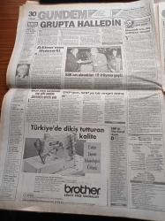Hürriyet Gazetesi - 12  Mayıs 1994 - İstanbul Büyükşehir Belediye Başkanı Recep Tayyip Erdoğan Ata'yı Anmak İçin Sap Gibi Ayakta Durmaya Gerek Yok - Türkiye Bilardo Şampiyonu Semih Saygıner - Sakıp Sabancı - Vehbi Koç - Gol Kralı Bülent Uygun - Doğru Yol Partisi'nde Tansu Çiller'e Tepki - Bosna Faizcisi Süleyman Mercümek Üçlü Kıskaçta - Necmettin Erbakan