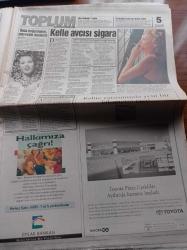 Hürriyet Gazetesi - 15 Kasım 1993 - Seyyal Taner'den Galatasaray'a Klip - Fenerbahçe'nin Yeni Transferi Wagenhaus - Mehmet Ali Birand - Orhan Gencebay - Her Şey Sana Helal Naim Süleymanoğlu - Naim Süleymanoğlu'ndan Dünya Rekoru - Tansu Çiller Cem Ersever Cinayeti Bir İç Hesaplaşma - Tansu Çiller'e Suikast Timi Yakalandı - Hikmet Çetin İsrail'de Terör İçin Israrlı - TİKB