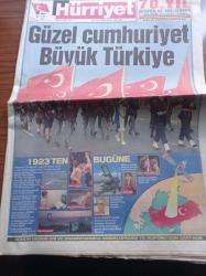 Hürriyet Gazetesi - 29 Ekim 1993 - Cumhuriyetin 70. Yılı Coşkuyla Kutlandı - A Milli Takım Teknik Direktörü Fatih Terim Ordu Kuruyor - Hakan Şükür - ABD Basınından Tansu Çiller'e Şok Satılık Müttefik - Teröre İsrail Usulü Darbe - SHP'liler Erzurum Yavi'ye Giremedi - Kamer Genç Yavi'de Yumruklandı - Nazım Hikmet Ve Necip Fazıl Kısakürek Aynı Sahnede