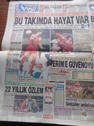 Hürriyet Gazetesi - 28 Ekim 1993 - A Millî Takım Polonyayı 22 Yıl Sonra Yendi - Fatih Terim - Şenes Erzik - Seksin Altın Kuralları - PKK'nın Hedefteki Kadrosu - Abdullah Öcalan - Doktor Baran - Kani Yılmaz - Cemil Bayık - Osman Öcalan - Teröre Saatte 11 Milyar Lira - PKK'lılar Kültür Bakanı Fikri Sağlar'ın Yolunu Kesti - Yüksek Seçim Kurulu Seçimler Ertelenmez - Rahmi Koç - Yalım Erez