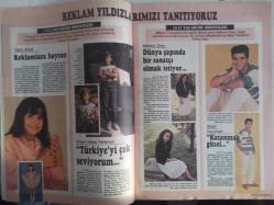 TV'DE 7 Gün Gong Haftalık Aktüalite Sinema Tiyatro Müzik ve Magazin Dergisi - 10 Ekim 1988 - Nilgün Akçaoğlu - Orhan Gencebay - Timur Selçuk - Nükhet Duru - Mesut Mertcan - Burhan Çaçan - Robert Hays - Elçin Temel - Gülgün Feyman - Cem Duna - Şengül Kılıç - Nilgün Balkaç - Can Okanar - Şengül Kılıç - Cevat Taylan - Şadiye Onuk - Fatma Karaca - Yeşim Tozan - Yeliz Tozan - İrem Altuğ - Robert Hakan Patterson - Başat Tezyüksel - Mahinur Öney - Canan Pekyol - Okan Öçer - Tülay Hasaltun - Özcan Kaba - Cybill Shepherd - Mesut Mertcan - Kemal Sunal - Selda Alkor - Zülfü Livaneli - Neil Tennat - Chris Lowe - Meral Açıkgöz - Erol Yaşar - Metin Gören - Emel Sayın - Güngör Bayrak - İzzet Öz - Aksu Kumaş Reklamı fotoğraf ve haberi - Tam Takım Dergi