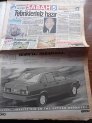 Sabah Gazetesi - 11 Kasım 1993 - Binbaşı Cem Ersever'in Olayı Kördüğüm - Önceki Gün İntihar Eden Ekrem Dürüst Toprağa Verildi - Atatürk'e Saygılarını Sevgilerini Belirtmek İçin Yüz binlerce Kişi Anıtkabir'e Akın Etti - Terör Pahalılık Ve Zamlarla Bunalan Türk Halkı Futbolla Moral Buldu - Avrupa Türk Futbolunu Konuşuyor - Refah Partili İbrahim Halil Çelik'e Büyük Tepki - Sadettin Teksoy Serbest - Türkan Şoray