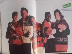 TV'DE 7 Gün Gong Haftalık Aktüalite Sinema Tiyatro Müzik ve Magazin Dergisi - 7 Kasım 1988 - Metin Akpınar - Tarık Tarcan - Sezen Cumhur Önal - Ferruh Yazıcı - Şadiye Onuk - Ersin İmer - Müge Karaküçük - Abidin Aydoğdu - Nermin Tuğuşlu - Nuran Kutlubay - Fehiman Cebeci - Zafer Kiraz - Gülgün Feyman - Hamit Özsaraç - Gülen Bican - Şengül Kılıç - Levent Kırca-  Barbara Bush - Kitty dukakis - Metin Akpınar - Zeki Alasya-  Erol Taş - Yunus Bülbül - Fulya Kumcu - Fulya Kumcu - Atilla Atasoy - Ertuğrul Karslıoğlu - Olcay Poyraz - Twiggy - Timtohy Botoms - Demet Akbağ - Tarık Tarcan - Müjde Ar - Shirley Mac Laine - Matt Dillon - Andrew McCarthy - Lori Senger - Haydar Dümen - Refik Erduran - Atilla Arcan - Nevra Serezli - Serpil Çakmaklı - Banu Alkan - Kadir İnanır - Sezen Aksu - Ümit Gülsoy - Alain Delon - Recep bilginer - İngrid Bergman - Paul Henreid - Sezen Cumhur Önal - Kylie Minogue - Tracy Chapman - Zekai Tunca fotoğraf ve haberi - Tam Takım Dergi