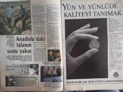 TV'DE 7 Gün Gong Haftalık Aktüalite Sinema Tiyatro Müzik ve Magazin Dergisi - 22 Ekim 1989 - Kadir İnanır - Meral Nayman - Gülriz Sururi - Yılmaz Zafer - Mahir Günşiray - Pink Floyd - Uğur Gücel - Şener Şen - Sermin Hürmeriç - Vanity - Levent Kırca - Nilüfer Öz - Sezai Aydın - Meral Nayman - Erol Artem - İsmail Elden - Sevinç Pekin - Melike Zobu - Zeki Alasya - Tuluğ Çizgen - Uğur Dündar - İsmet Üstekin - Nilgün Saraylı - Ayhan Önal - Kartal Kaan - Şebnem Dinçgör - Müjdat Gezen - Levent Kırca - Yılmaz Zafer - Gülriz Sururi - Edith Theo Serapo - Mahir Günşiray - Uğur Yücel - Şener Şen - Sermin Hürmeriç - Emir Kusturica - Burt Lancaster - Clark Gable - Carmen Mirande - Naki Turan Tekinsav - Halil Ergün - Perihan Savaş - Parliament Sigara Reklamı fotoğraf ve haberi - Tam Takım Dergi