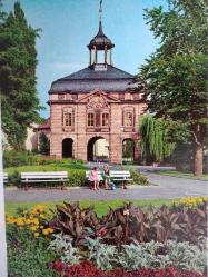 ŞEHİR KARTPOSTALI-ALMANYA/HANAU FRANKFURT KAPISI GÜNDÜZ GÖRÜNTÜSÜ,ARKASINA YAZILMAMIŞ,RENKLİ, 11 X 15 CM EBADINDA - 1950'LER, 1960'LAR, 1970'LER, 1980'LER