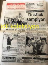 KIBRIS HALKIN SESİ GAZETESİ YEREL TAŞRA BASINI--25 Temmuz 1994 Yıl :53 Sayı :16939---1,5 Milyarlık  Çek Mühürlendi ---Rumlar  KKTC sınırında--BD 'de 20 Temmuz --Eşref Çetinel :Amerika ve Kliridis  Ne İstiyor ?--Turizm de canlanma--Bankacılık  sektöründen  ne haber :Akay Cemal -- Sıdıka Atalay :Türkiye Ekonomisi--Denktaş 'tan  açıklama  istenecek  Avrupa Mahkemesinin  Ambargo Kararı --Prenses  Diana 'ya Öfke --Dünyanın En Pahalı Senaryosu ----Çöktü  Çöküyor 20 Milyarınız Var Mı ?--İpek Uzunoğlu  ABD de ki başarısı --Kamran Aziz 'den  müzik  dünyasına anlamlı albüm --Recep Güvelioğlu :Kıbrıs ve Ecevit --Atletizm yalnızca okul düzeyinde yapılıyor--A. Rıza Altay  doğru bir karar vermedi --