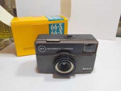 F4----KODAK INSTAMATİC 66-X KULLANILMIŞ KUTUSUNDA FOTOĞRAF MAKİNASI