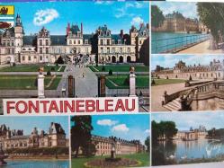 ŞEHİR KARTPOSTALI-FRANSA/FONTAINEBLEAU SARAY: BEYAZ ATIN AVLUSU GÜNDÜZ GÖRÜNTÜSÜ,ARKASINA YAZILMIŞ,RENKLİ, 11 X 15 CM EBADINDA - 1950'LER, 1960'LAR, 1970'LER, 1980'LER