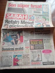 Sabah Gazetesi - 6 Kasım 1992 - Galatasaray Frankfurt'ı Sahadan Sildi - Uğur Tütüneker Kovulmaktan Omuzlara - Fenerbahçe'nin Hakkı Yendi - Süleyman Demirel Tansu Çiller'in İran Gezisine İzin Vermedi - Turgut Özal Refah Partisi'ni Mesut Yılmaz Güçlendirdi - Bill Clinton - CHP'nin Güneydoğu Raporu Ver Kurtul Yerine Sev Kurtul Olmalı