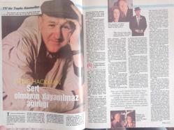 TV'DE 7 Gün Gong Haftalık Aktüalite Sinema Tiyatro Müzik ve Magazin Dergisi - 6 Ekim 1991 - Cem Özer - Levent Kırca - Halit Kıvanç - Tilbe Batum - Pınar Özdemir - Cem Özer - Johnny Depp - Josephine Baker - Peter Strauss - Sibel Can - Güler Kazmacı - Nicholas Campbell - Peggy Smithhart - Robert Wagner - Stephanie Powers - Ekrem Çatay - Lauren Koslow - Sezen Cumhur Önal - Emel Müftüoğlu - Süha Özgermi - Gönül Yazar - Necet Ergezen - Jülide Ateş - Pınar Özdemir - Adem Kılıç - Kadir Çelik - Osman Balcıgil - Uğur Dündar - Erşan Başbuğ - Halit Kıvanç - Rüstem Batum - Erol Aksoy - Nuri Çolakoğlu - Mehmet Ali Ilıcak - Mustafa Süzer - Cemal Noyan - Grecia Colmanares - Gene Hackman - Joe Mcİntyre - Jordan Knight Posteri - Jane Seymour - Yüksel Uzel - Aylin Livaneli - Tuncay Vural - Jordan Baker fotoğraf ve haberi - Tam Takım Dergi