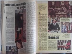 TV'DE 7 Gün Gong Haftalık Aktüalite Sinema Tiyatro Müzik ve Magazin Dergisi - 13 Ocak 1991 - Robert Gentry - Kadir İnanır - Zuhal Olcay - Tom Cruise - Tom Selleck - Sergio Leone - İsmail Cem - Kerim Aydın Erdem - Richard Moll - Adnan Saygun - Cindy Crawford - Erkan Tan - Osman Üstündağ - Emel Sayın - Ateşböceği Ercan - Ömer Karacan - Hülya Avşar - Şenben Ergür - Caroline Williams - Jean Smart - Annie Potts - Agatha Christie - Kadir İnanır - Yılmaz Zafer - Mahinur Ergun - Metin Erksan - Yaprak Özdemiroğlu - Haluk Kurdoğlu - Burçin ORaloğlu - Yaşar Alptekin - İrfan Tözüm - Sergio Leone - Patrick Emory - Donna Kelley - Ali Poyrazoğlu - Metin Atatüzün - Sylvester Stallone - Robin Williams - Glenn Close - Kevin Dilion - Phil Collins - Raksotek Kaset Reklamı fotoğraf ve haberi - Tam Takım Dergi