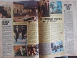 TV'DE 7 Gün Gong Haftalık Aktüalite Sinema Tiyatro Müzik ve Magazin Dergisi - 13 Ocak 1991 - Robert Gentry - Kadir İnanır - Zuhal Olcay - Tom Cruise - Tom Selleck - Sergio Leone - İsmail Cem - Kerim Aydın Erdem - Richard Moll - Adnan Saygun - Cindy Crawford - Erkan Tan - Osman Üstündağ - Emel Sayın - Ateşböceği Ercan - Ömer Karacan - Hülya Avşar - Şenben Ergür - Caroline Williams - Jean Smart - Annie Potts - Agatha Christie - Kadir İnanır - Yılmaz Zafer - Mahinur Ergun - Metin Erksan - Yaprak Özdemiroğlu - Haluk Kurdoğlu - Burçin ORaloğlu - Yaşar Alptekin - İrfan Tözüm - Sergio Leone - Patrick Emory - Donna Kelley - Ali Poyrazoğlu - Metin Atatüzün - Sylvester Stallone - Robin Williams - Glenn Close - Kevin Dilion - Phil Collins - Raksotek Kaset Reklamı fotoğraf ve haberi - Tam Takım Dergi