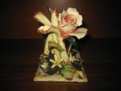 İTALYAN CAPODIMONTE  EL YAPIMI VINTAGE  1970'LER  GÜL BİBLOSU