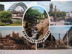 ŞEHİR KARTPOSTALI-İNGİLTERE/NEWCASTLE UPON TYNE TYNE KÖPRÜSÜ OTOBAN HAYMARKET GRAINGER SOKAĞI VE JESMOND DENE GÜNDÜZ GÖRÜNTÜSÜ,ARKASINA YAZILMIŞ,PULLU,RENKLİ, 10 X 14 CM EBADINDA - 1950'LER, 1960'LAR, 1970'LER, 1980'LER