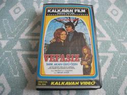 3 - BETA - SADECE KAPAK - VEFASIZ - Tarık Akan - Hülya Koçyiğit