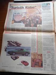Sabah Gazetesi - 2 Mayıs 1993 - Çetin Altan - Zülfü Livaneli - Hasan Cemal -  Teniste Dünyanın Bir Numarası Monica Seles Bıçaklandı - Yılmaz Vural - Gordon Milne - Beşiktaş Kasırgası - SHP'de İLKSAN Raporu Telaşı - SHP Genel Başkanı Erdal İnönü - Kenan Evren'in Tablosu 110 Milyona Gitti - Emel Sayın - 1 Mayıs Coşku İle Kutlandı - Sri Lanka Başkanını Canlı Bomba Öldürdü